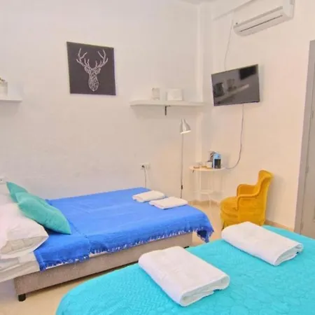 Homestay Guests House Mercado *