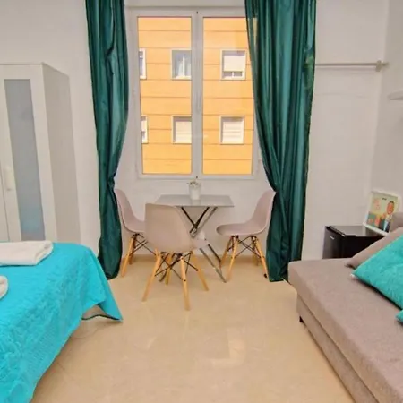 Guests House Mercado Homestay *